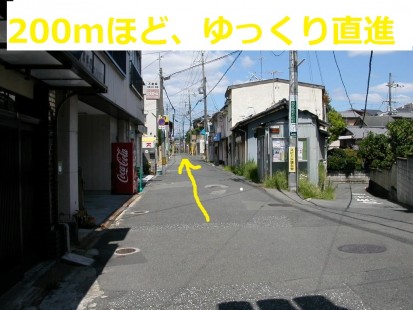 ４